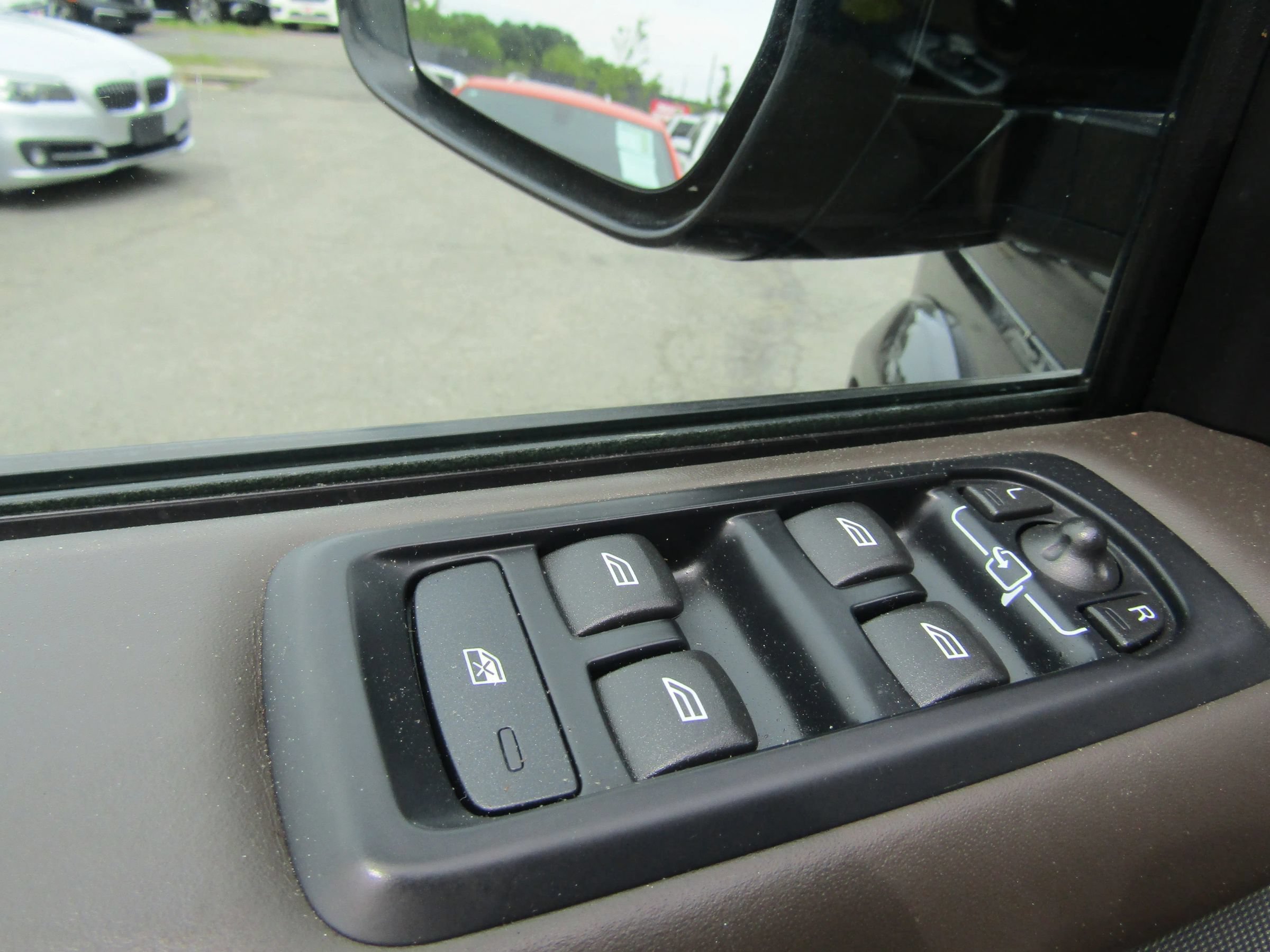 Used 2016 Land Rover LR4 HSE LUX AWD/4WD image 22