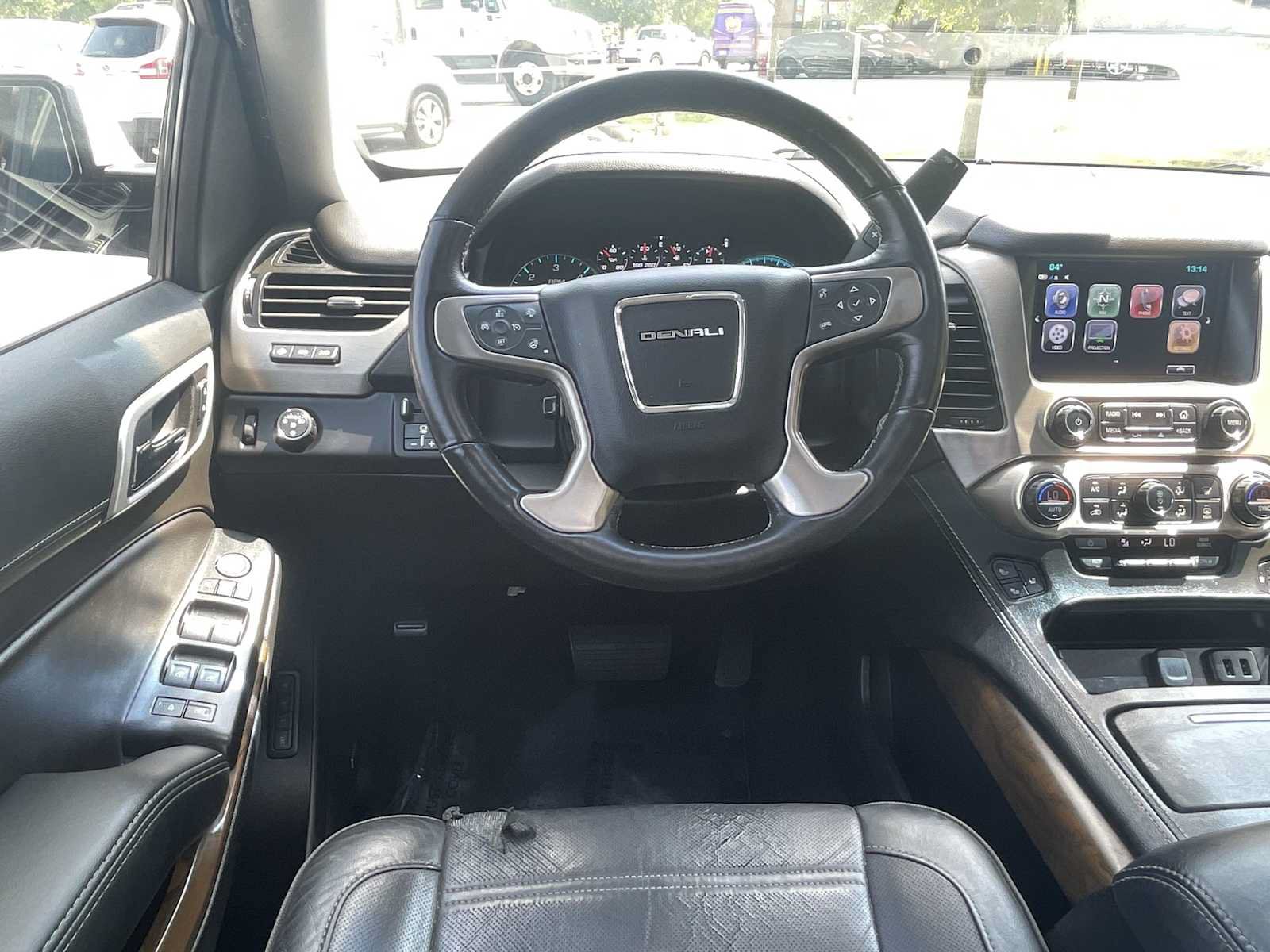 Used 2018 GMC Yukon XL Denali w/ Denali Ultimate Package RWD image 8