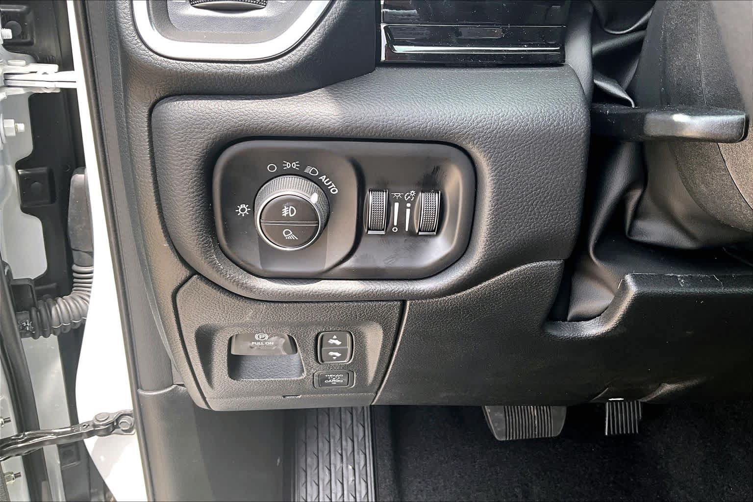 New 2026 RAM 1500 Laramie w/ Night Edition AWD/4WD image 19