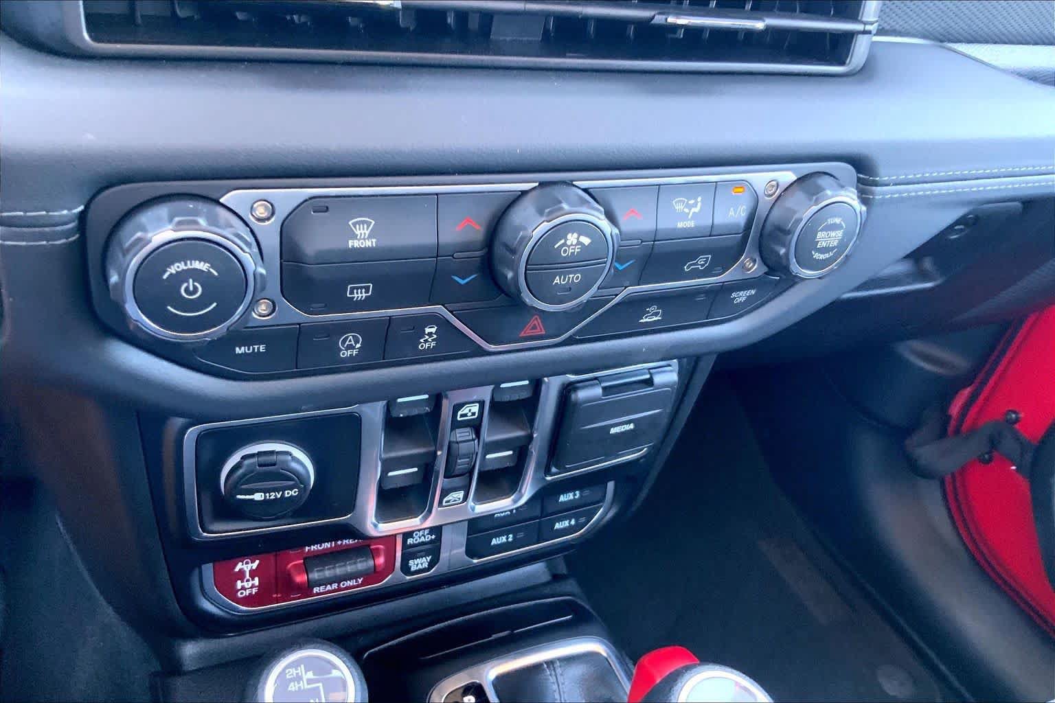 Used 2026 Jeep Gladiator Rubicon AWD/4WD image 31