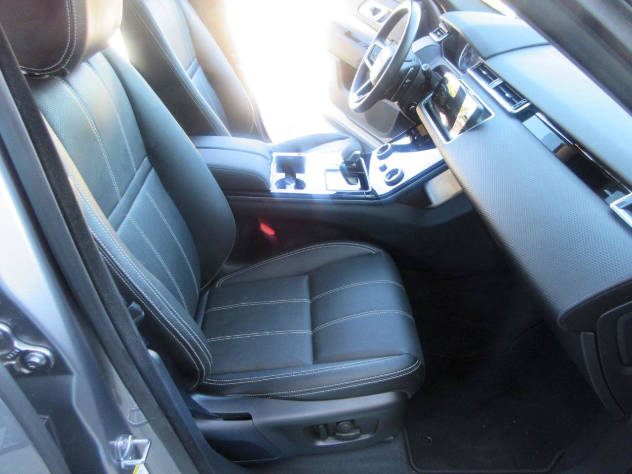 Used 2023 Land Rover Range Rover Velar R-Dynamic S AWD/4WD image 23