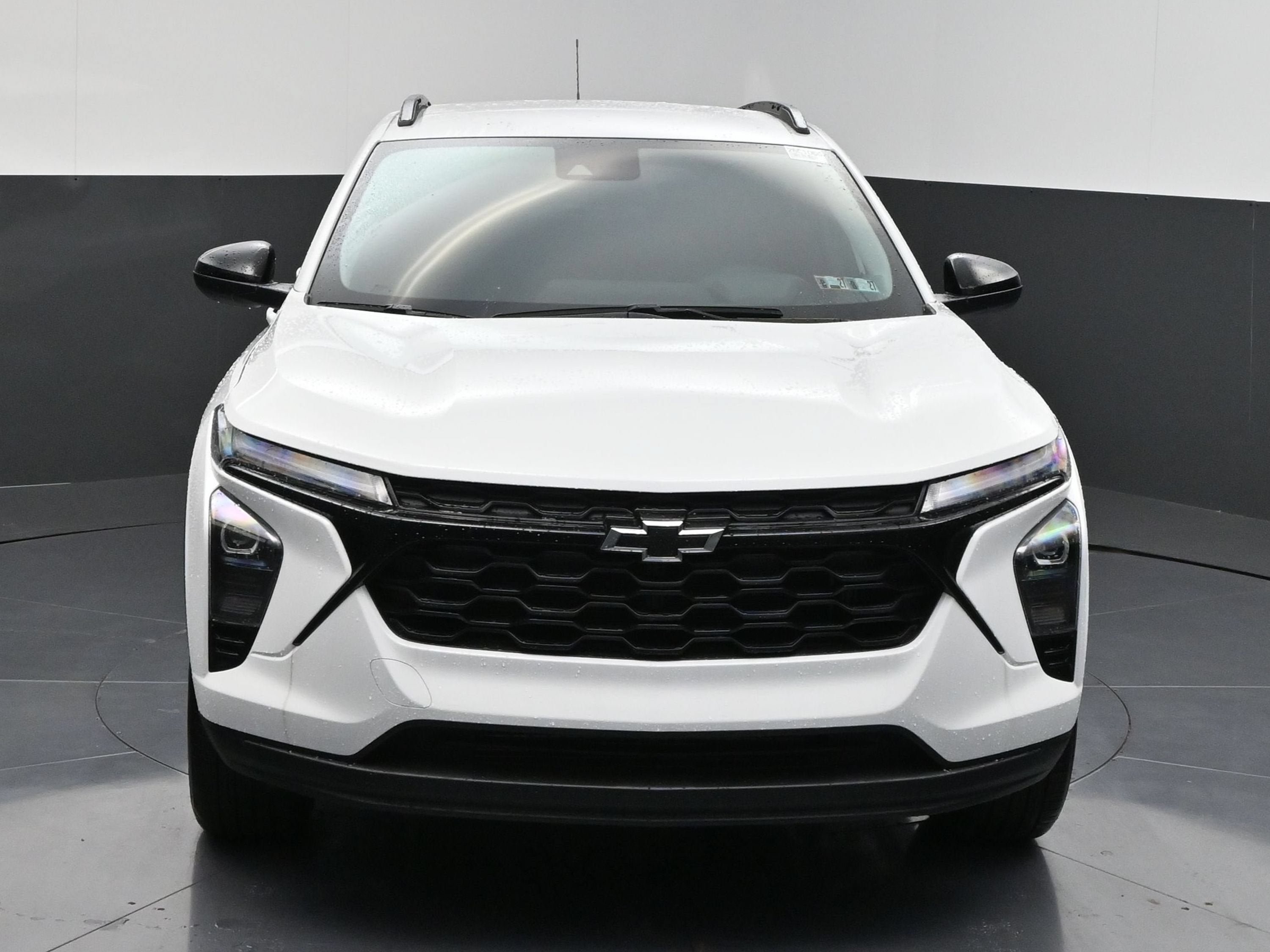 New 2026 Chevrolet Trax LT w/ Driver Confidence Package FWD image 3