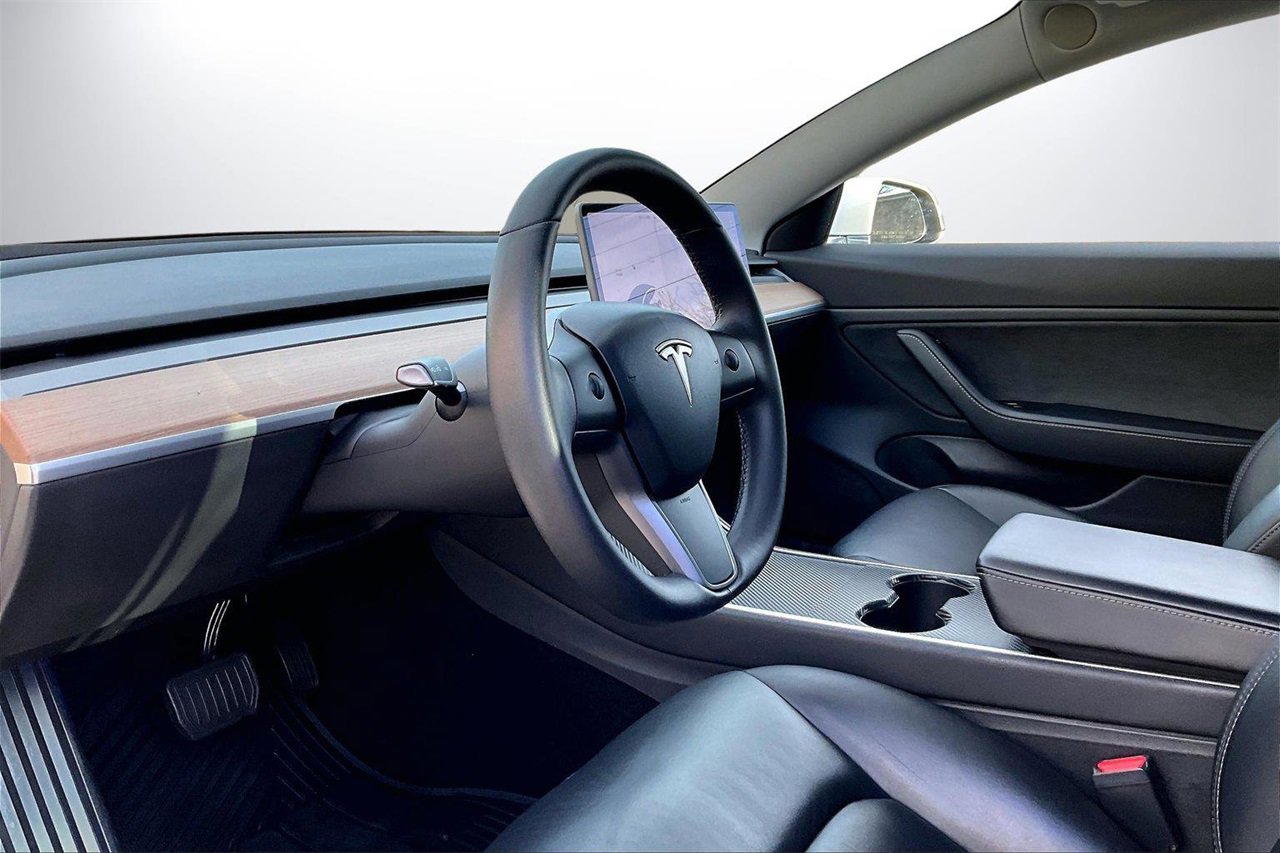 Used 2020 Tesla Model 3 Long Range image 20