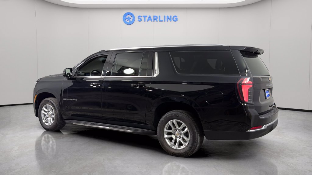 Used 2026 Chevrolet Suburban LT w/ Comfort Package AWD/4WD image 5