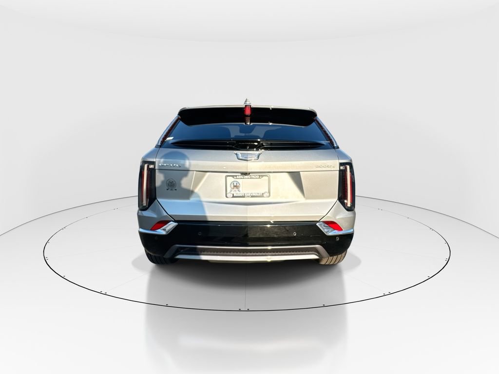 Used 2025 Cadillac Optiq Luxury 1 image 7