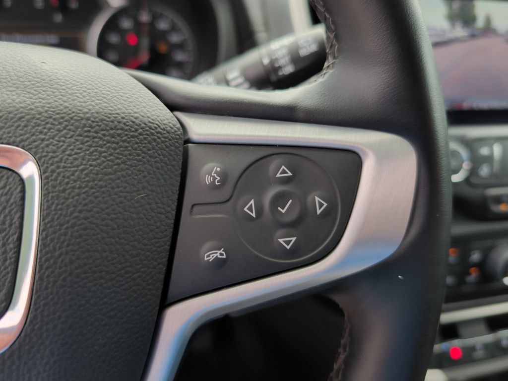 Used 2024 GMC Terrain SLT AWD/4WD image 13