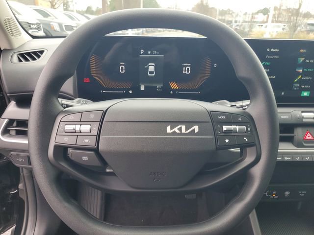 New 2025 Kia K4 LXS image 14
