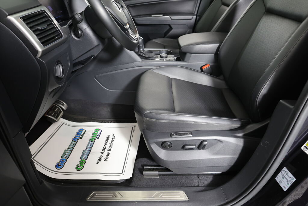 Used 2019 Volkswagen Atlas SEL R-Line image 13
