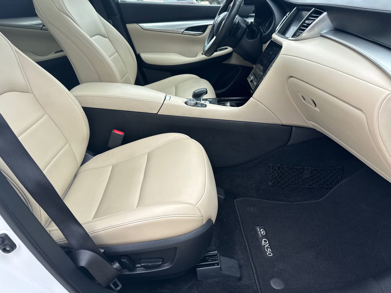 Used 2021 INFINITI QX50 Luxe w/ Cargo Package FWD image 13
