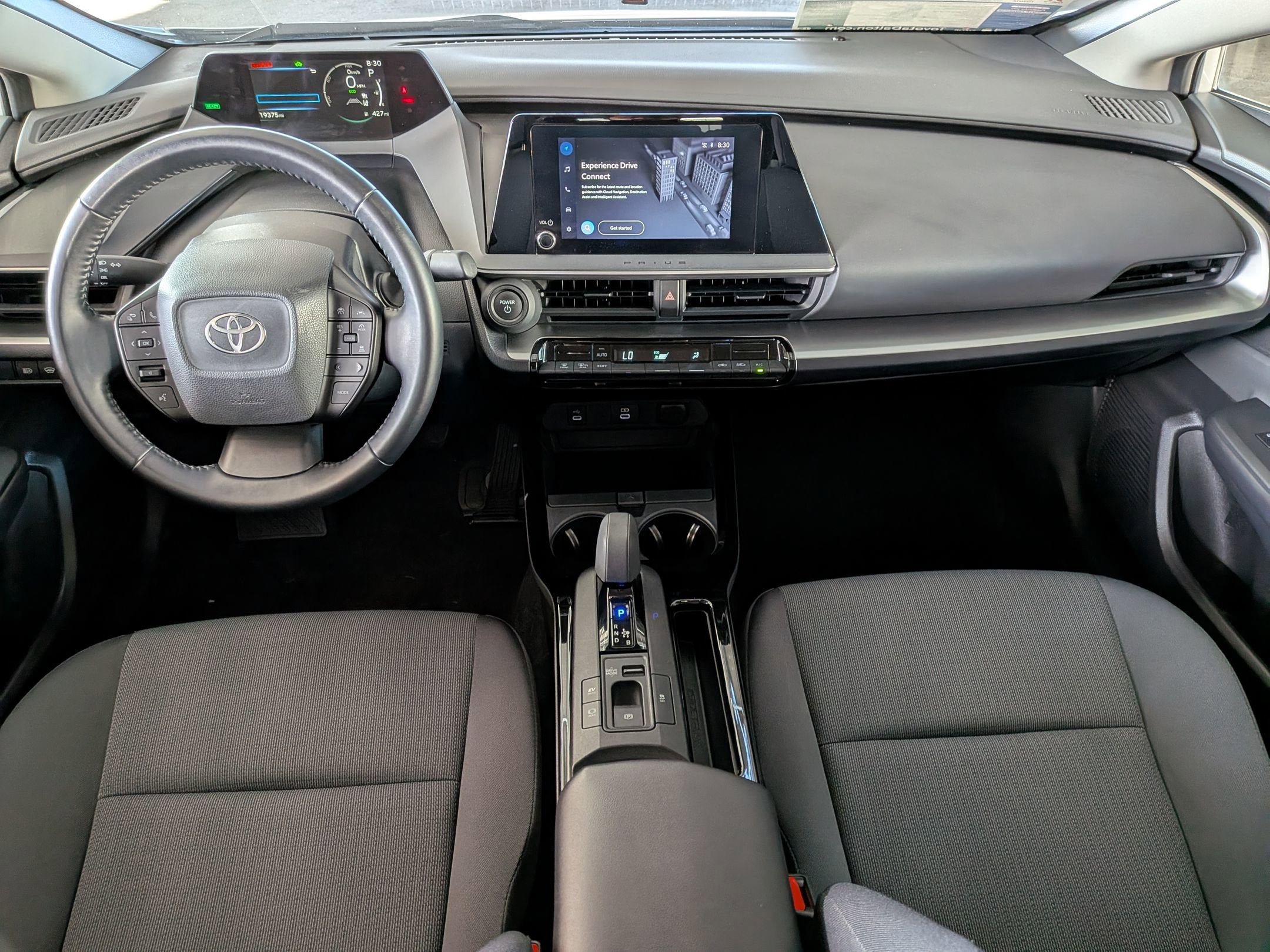 Used 2023 Toyota Prius LE FWD image 29