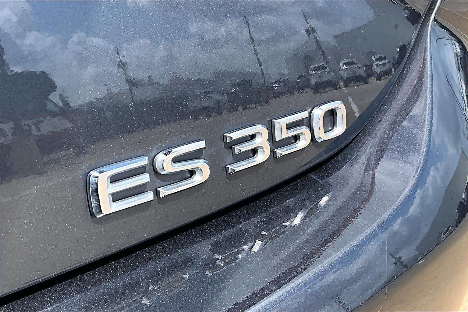 Used 2024 Lexus ES 350 F Sport w/ Accessory Package (Z2) FWD image 10