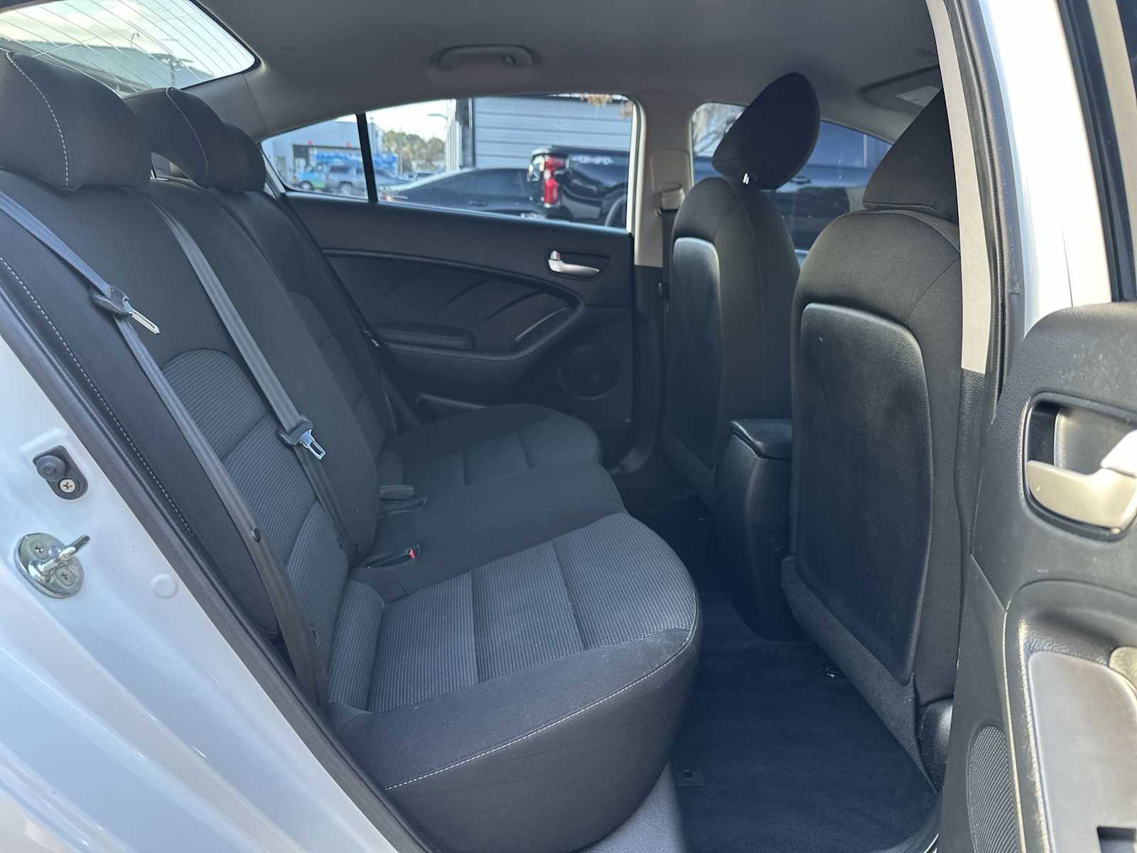 Used 2018 Kia Forte LX image 18