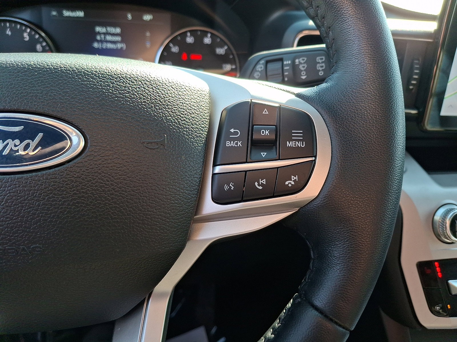 Certified 2023 Ford Explorer XLT w/ Equipment Group 202A AWD/4WD image 23