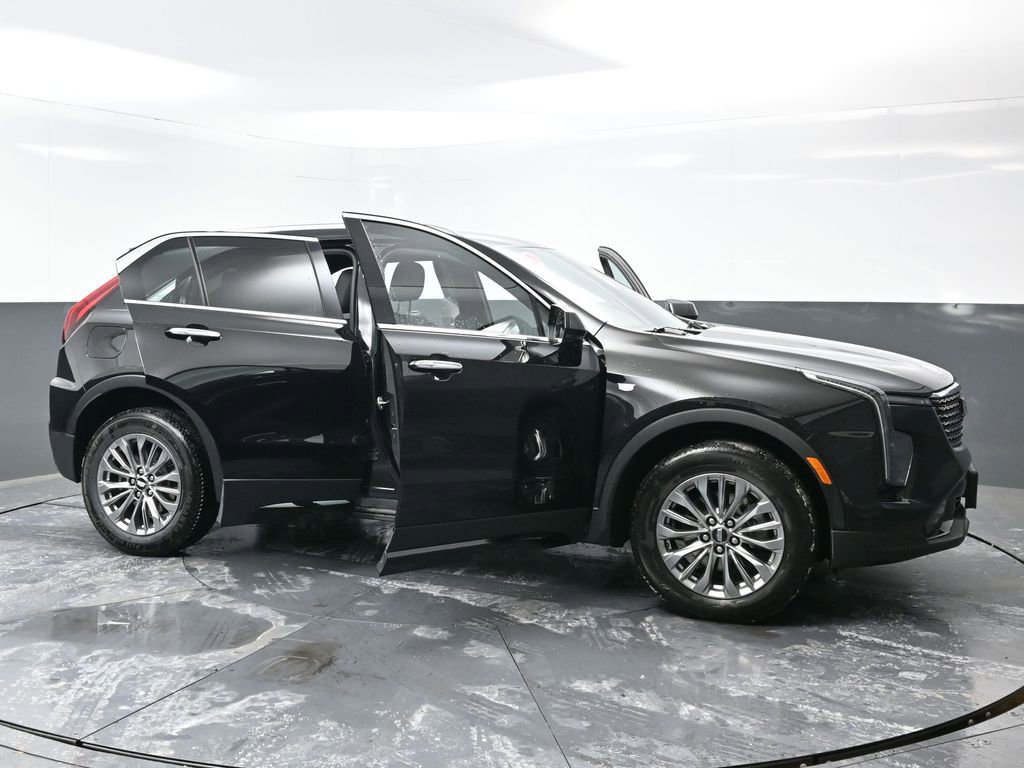 Used 2025 Cadillac XT4 Premium Luxury image 58
