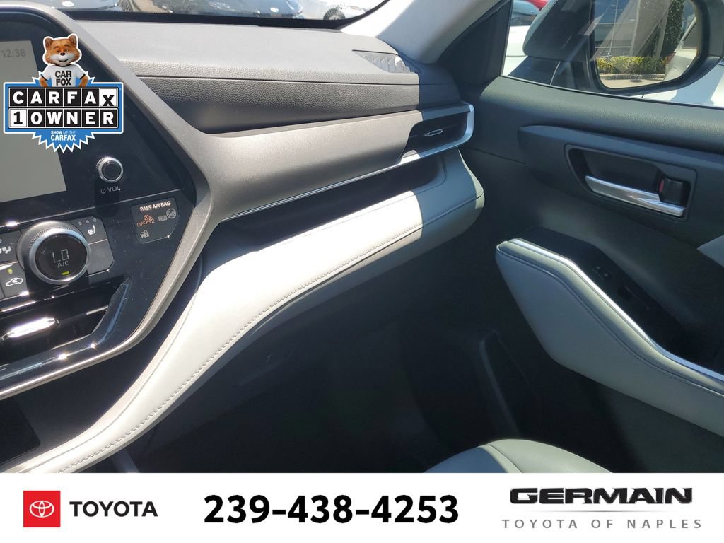 Used 2023 Toyota Highlander XLE FWD image 36