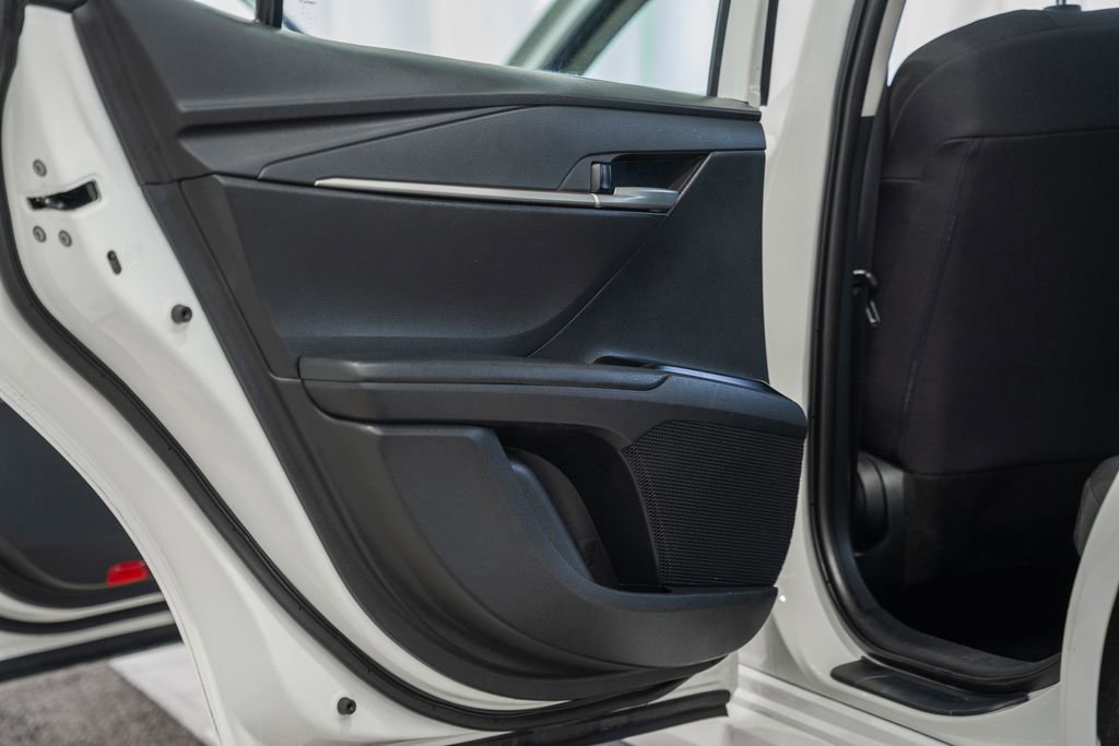 Used 2025 Toyota Camry LE image 32