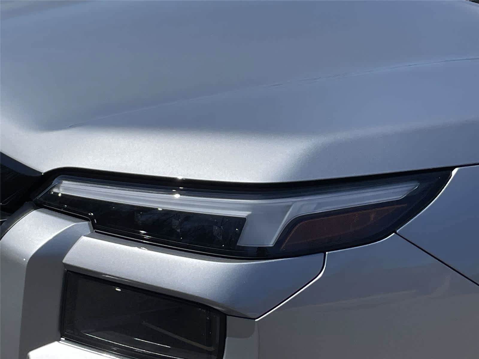 New 2026 Subaru Outback Limited AWD/4WD image 9