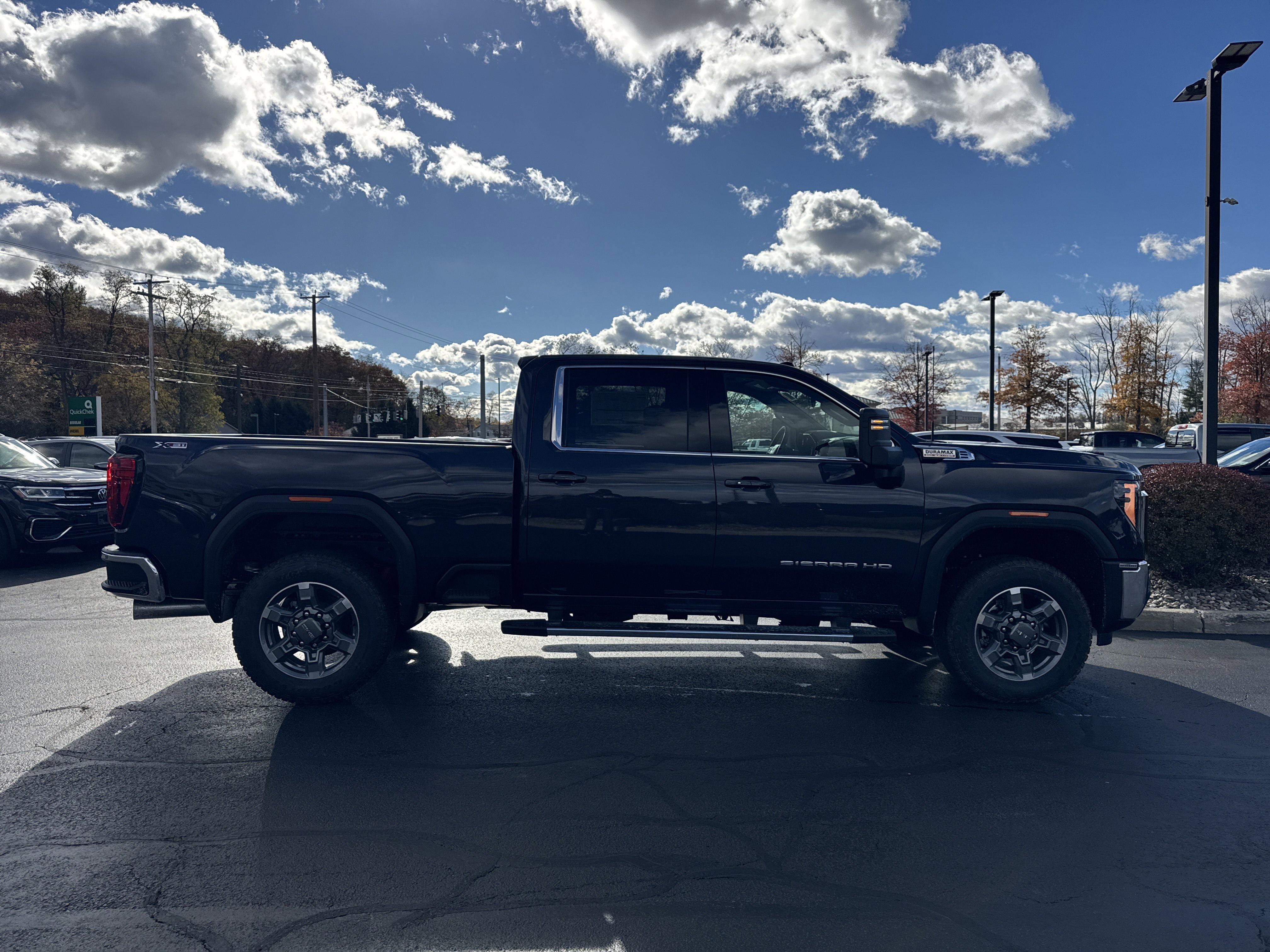 New 2026 GMC Sierra 2500 SLE w/ Preferred Package image 4