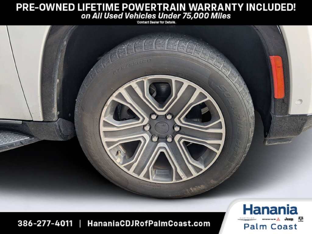 Used 2024 Jeep Wagoneer L Series II RWD image 10