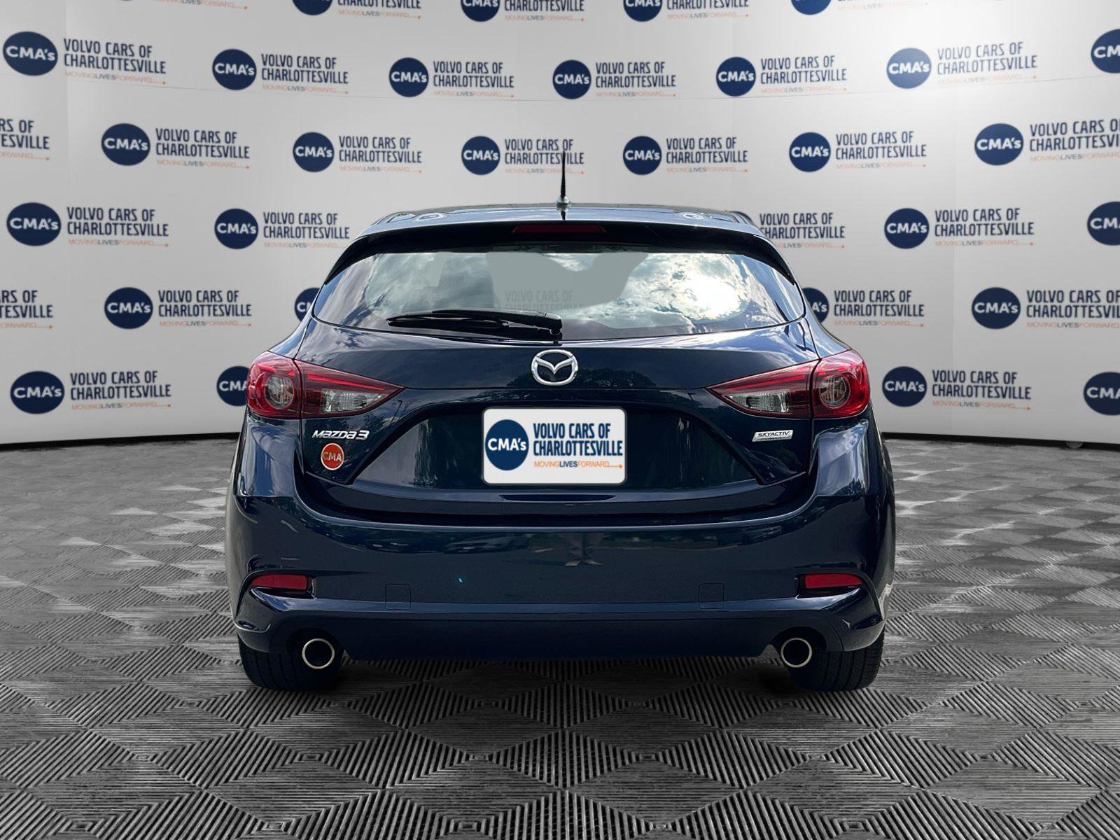 Used 2018 MAZDA MAZDA3 Touring FWD image 4