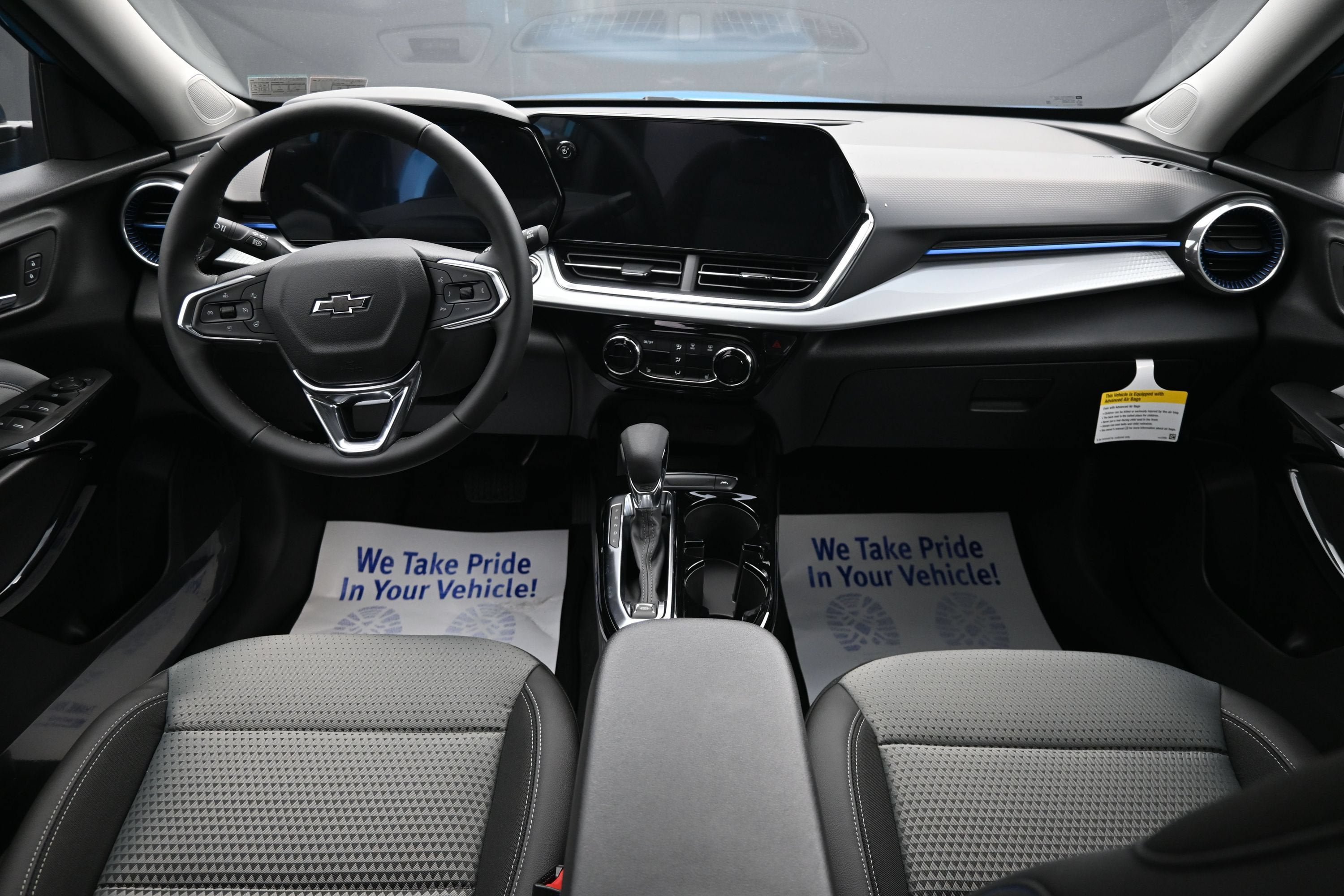 New 2026 Chevrolet Trax LT w/ Sunroof Package FWD image 24