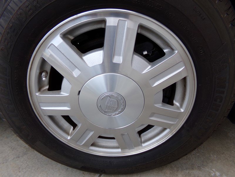 Used 2003 Cadillac De Ville Sedan w/ Comfort & Convenience Package image 87