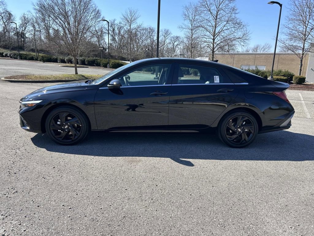 New 2026 Hyundai Elantra SEL Sport image 4