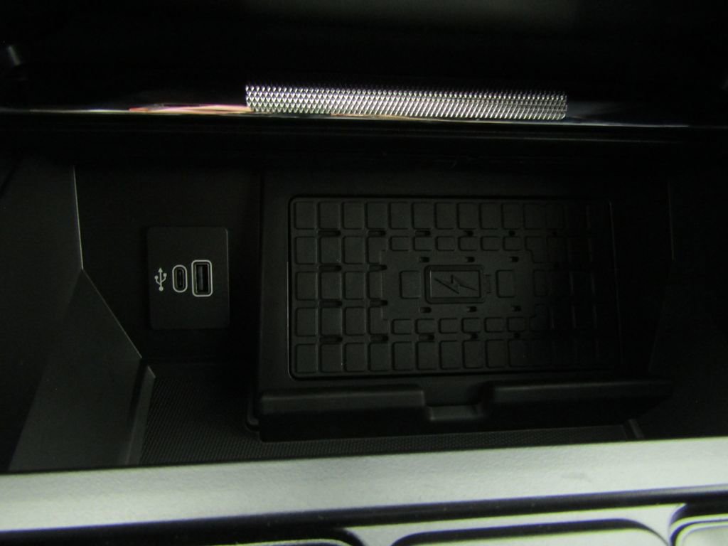 New 2025 Ford F150 Lariat w/ Equipment Group 502A High image 37