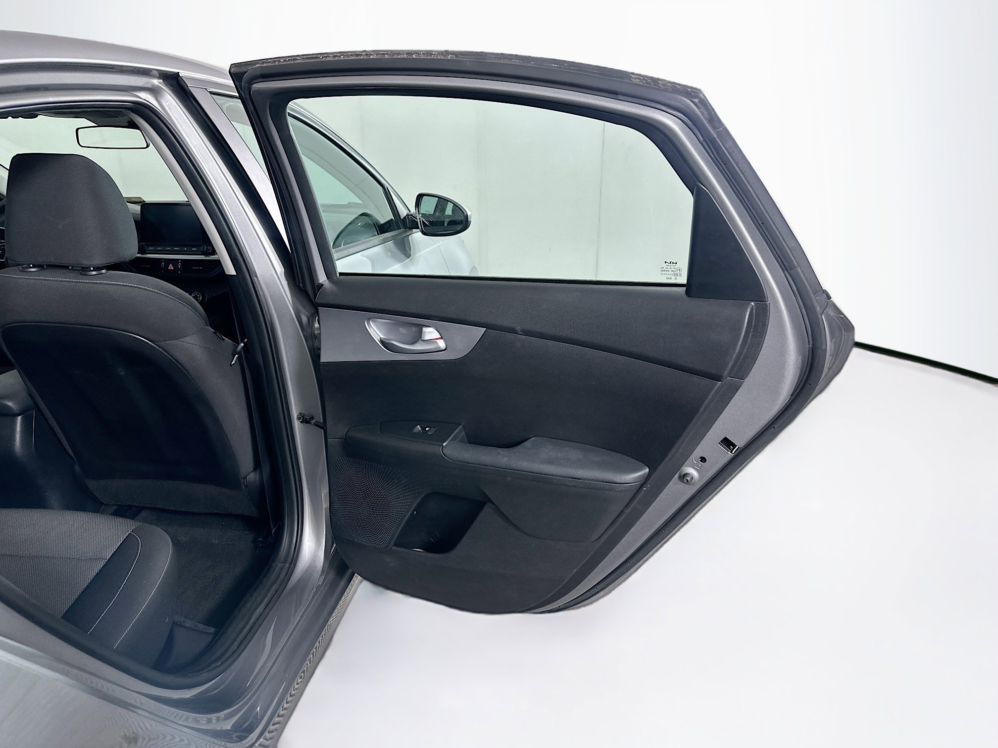 Used 2023 Kia Forte LXS image 27