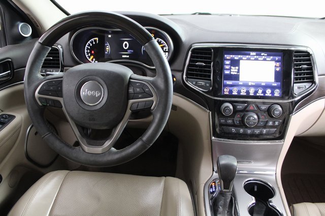 Used 2019 Jeep Grand Cherokee Overland image 9