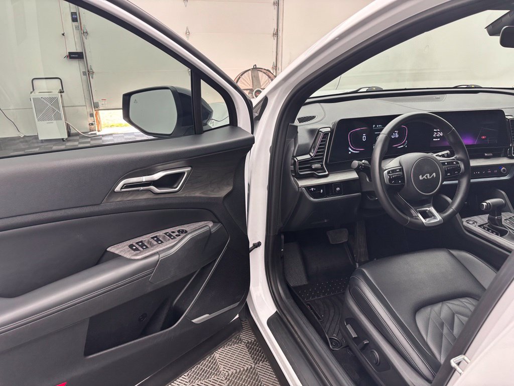 Used 2023 Kia Sportage X-Line AWD/4WD image 16