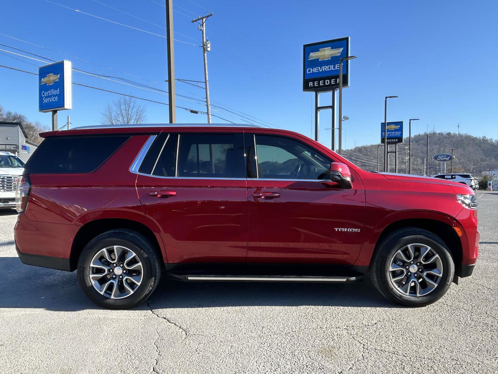Used 2021 Chevrolet Tahoe LT w/ LT Signature Package image 2