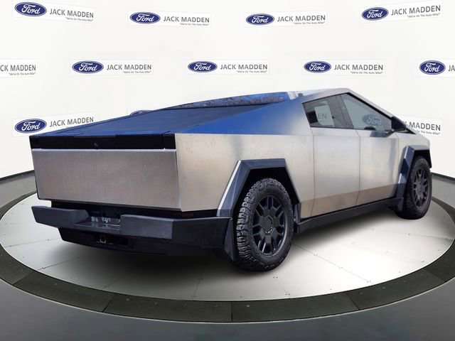 Used 2024 Tesla Cybertruck AWD Crew Cab image 5