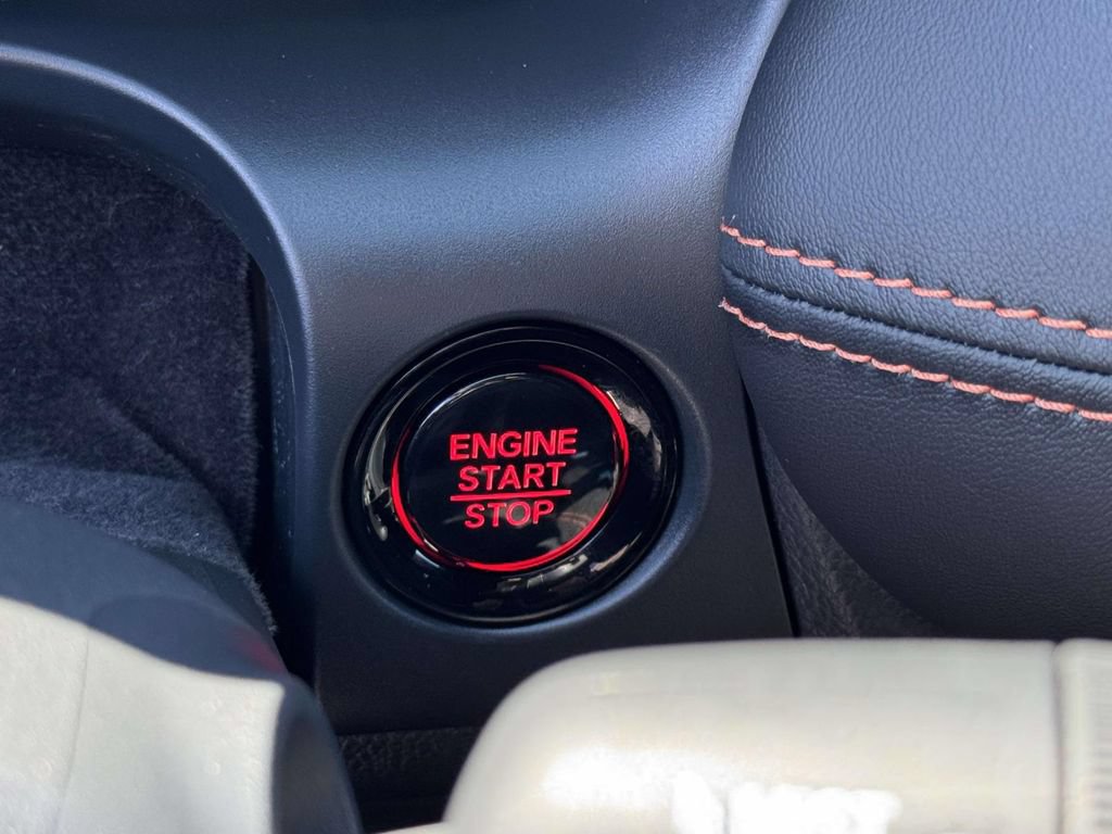 Certified 2025 Honda HR-V Sport image 28