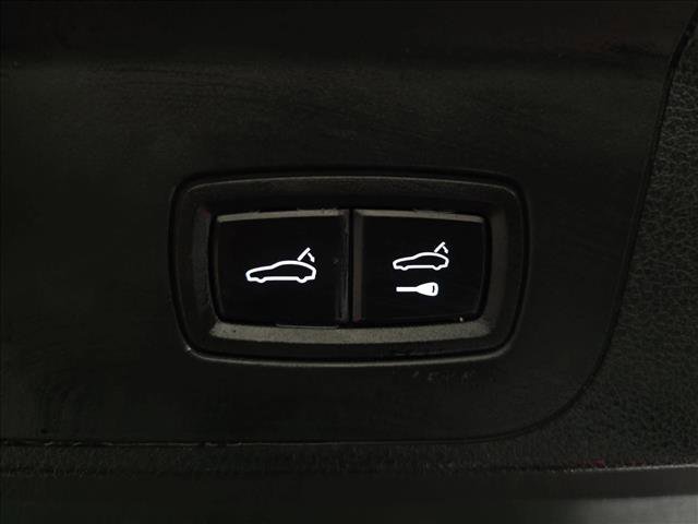 Used 2018 Porsche Panamera 4 image 14