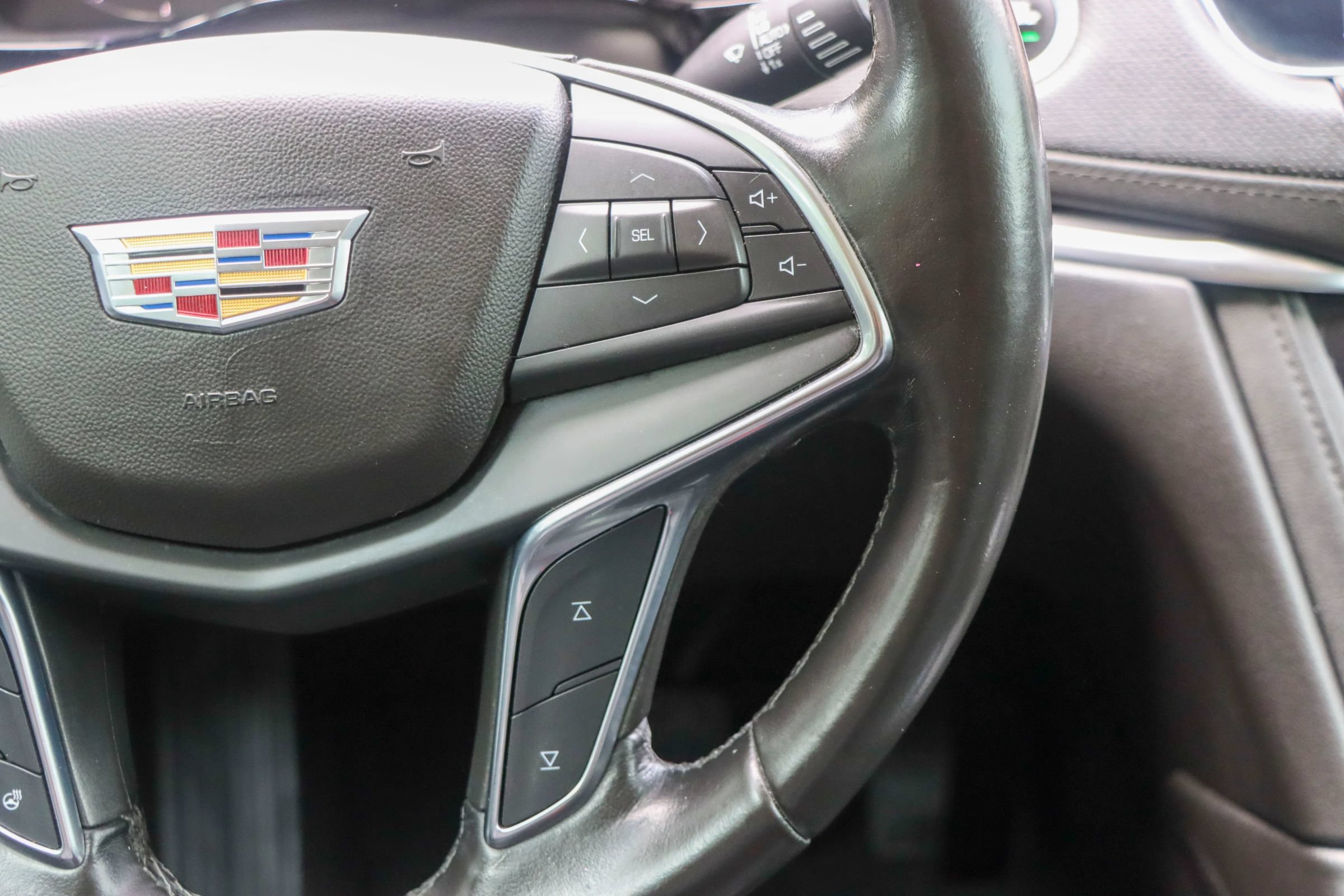 Used 2019 Cadillac XT5 Premium Luxury w/ Driver Assist Package FWD image 30