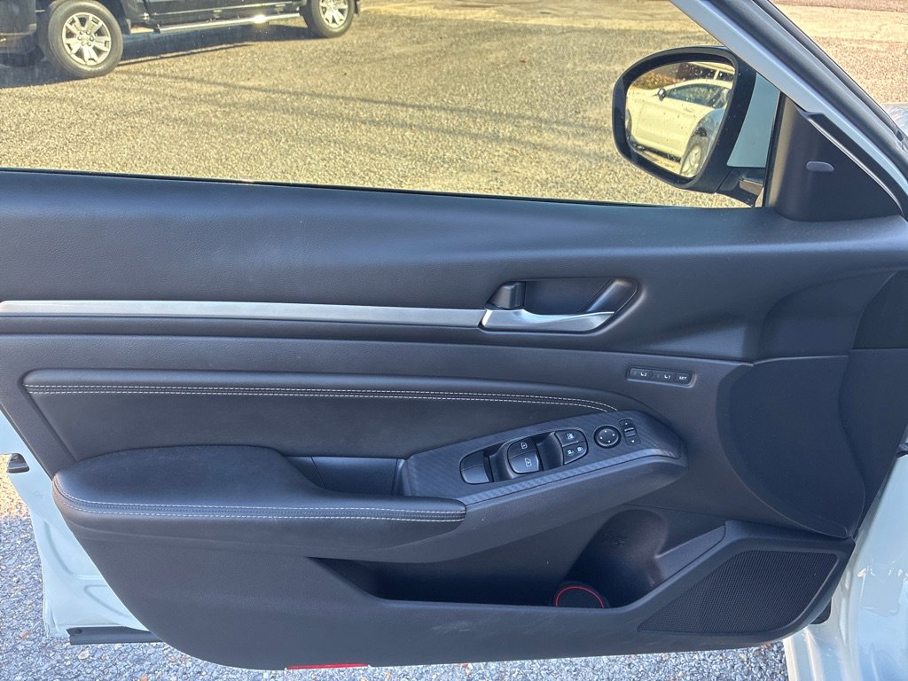 Used 2019 Nissan Altima 2.5 Platinum image 8