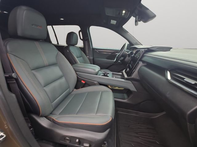 Used 2024 GMC Acadia AT4 w/ Luxury Package image 15
