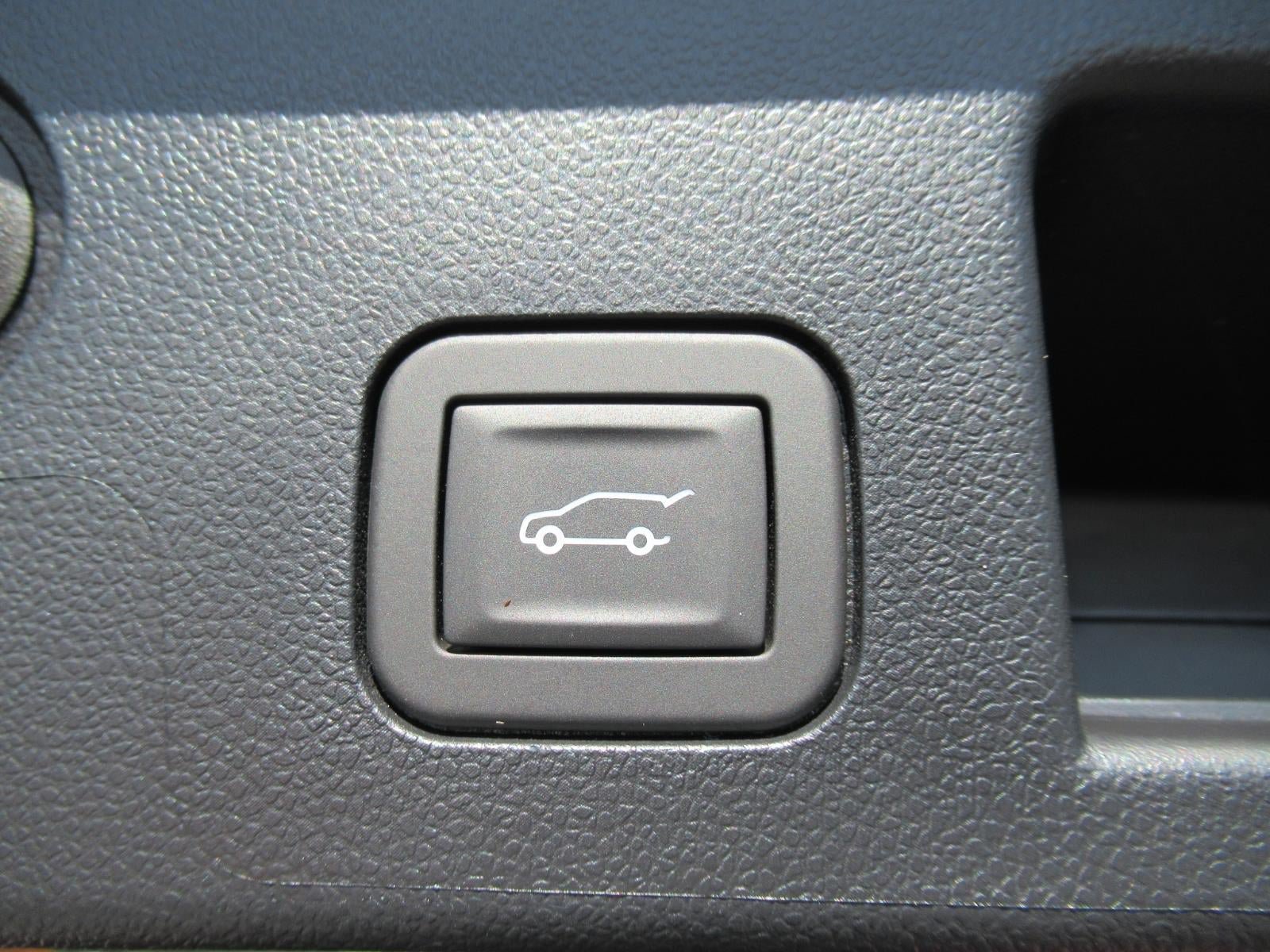 New 2026 Chevrolet Equinox RS w/ Convenience Package III FWD image 17