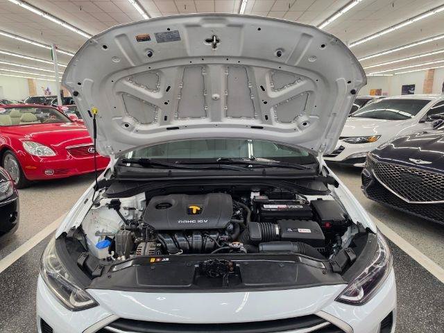 Used 2017 Hyundai Elantra SE FWD image 37