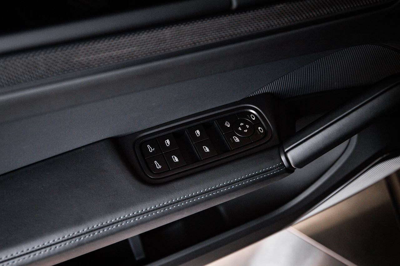 Certified 2025 Porsche Cayenne Turbo GT AWD/4WD image 22