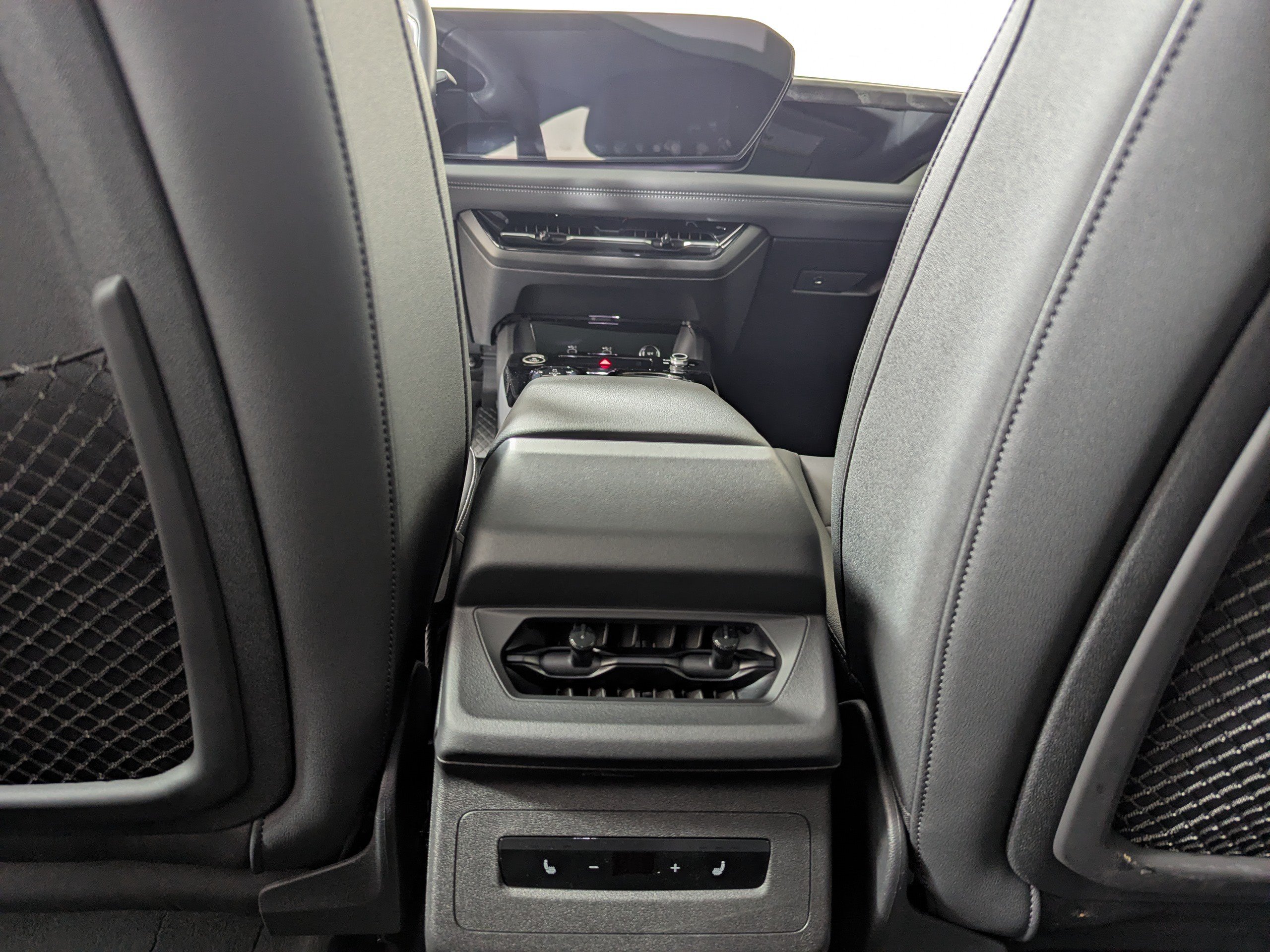 Certified 2025 Audi A6 e-tron Premium w/ Ultra Package AWD/4WD image 13