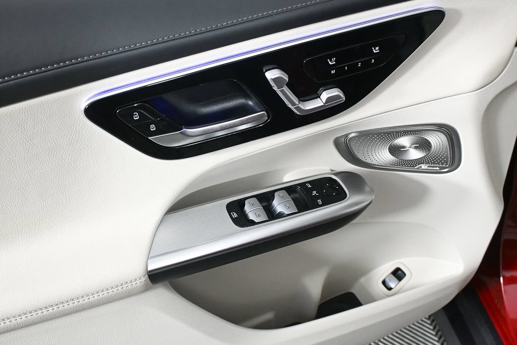 Certified 2024 Mercedes-Benz GLC 300 4MATIC image 8