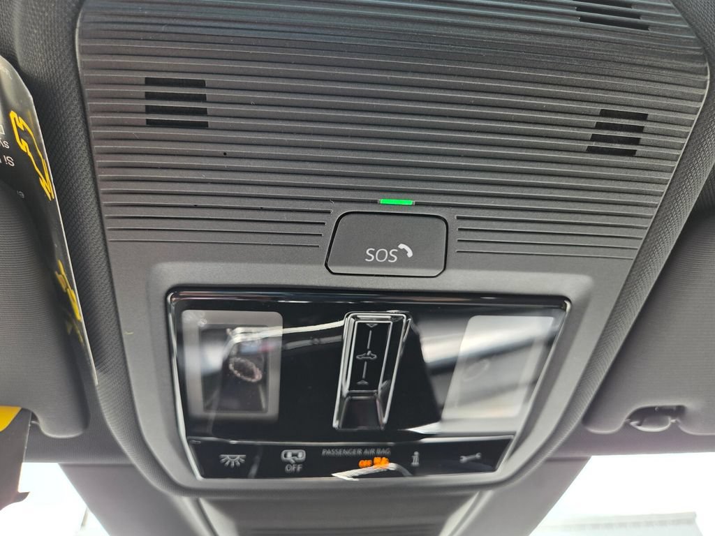 New 2026 Volkswagen GTI SE FWD image 19