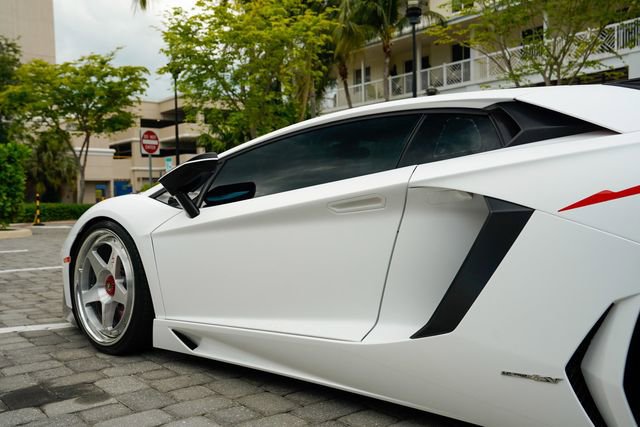 Used 2016 Lamborghini Aventador LP 750-4 Superveloce AWD/4WD image 19