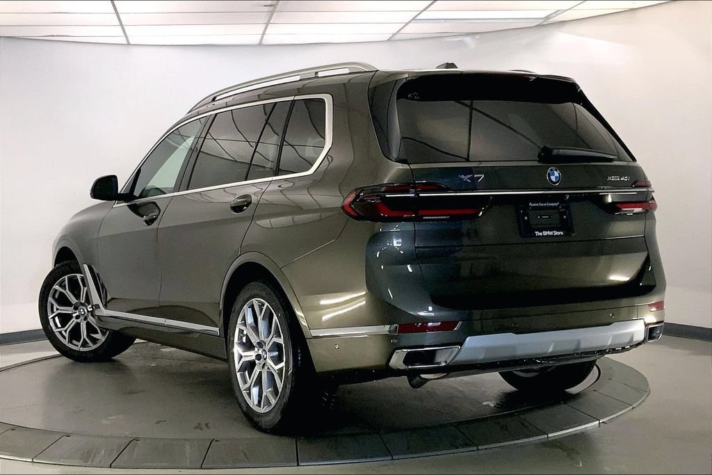 New 2027 BMW X7 xDrive40i w/ Premium Package AWD/4WD image 2