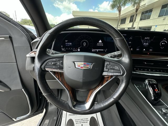 Used 2022 Cadillac Escalade Luxury w/ LPO, Illumination Package AWD/4WD image 22