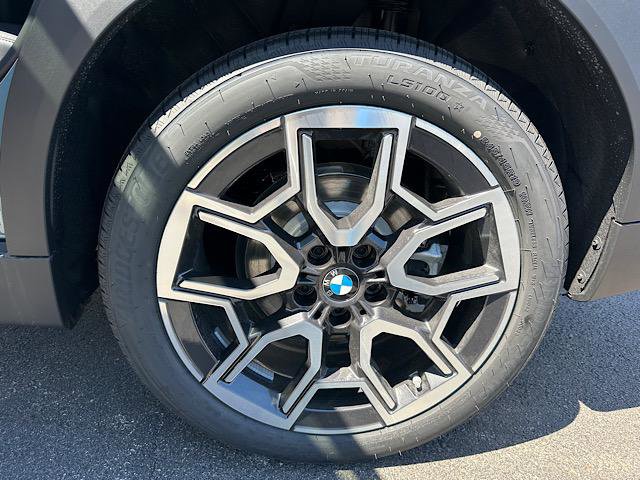 New 2026 BMW X2 xDrive28i w/ Technology Package AWD/4WD image 7
