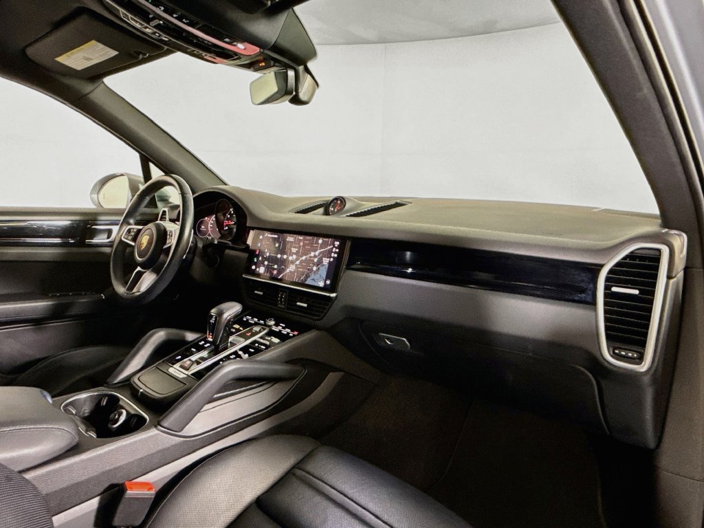 Certified 2023 Porsche Cayenne AWD/4WD image 17