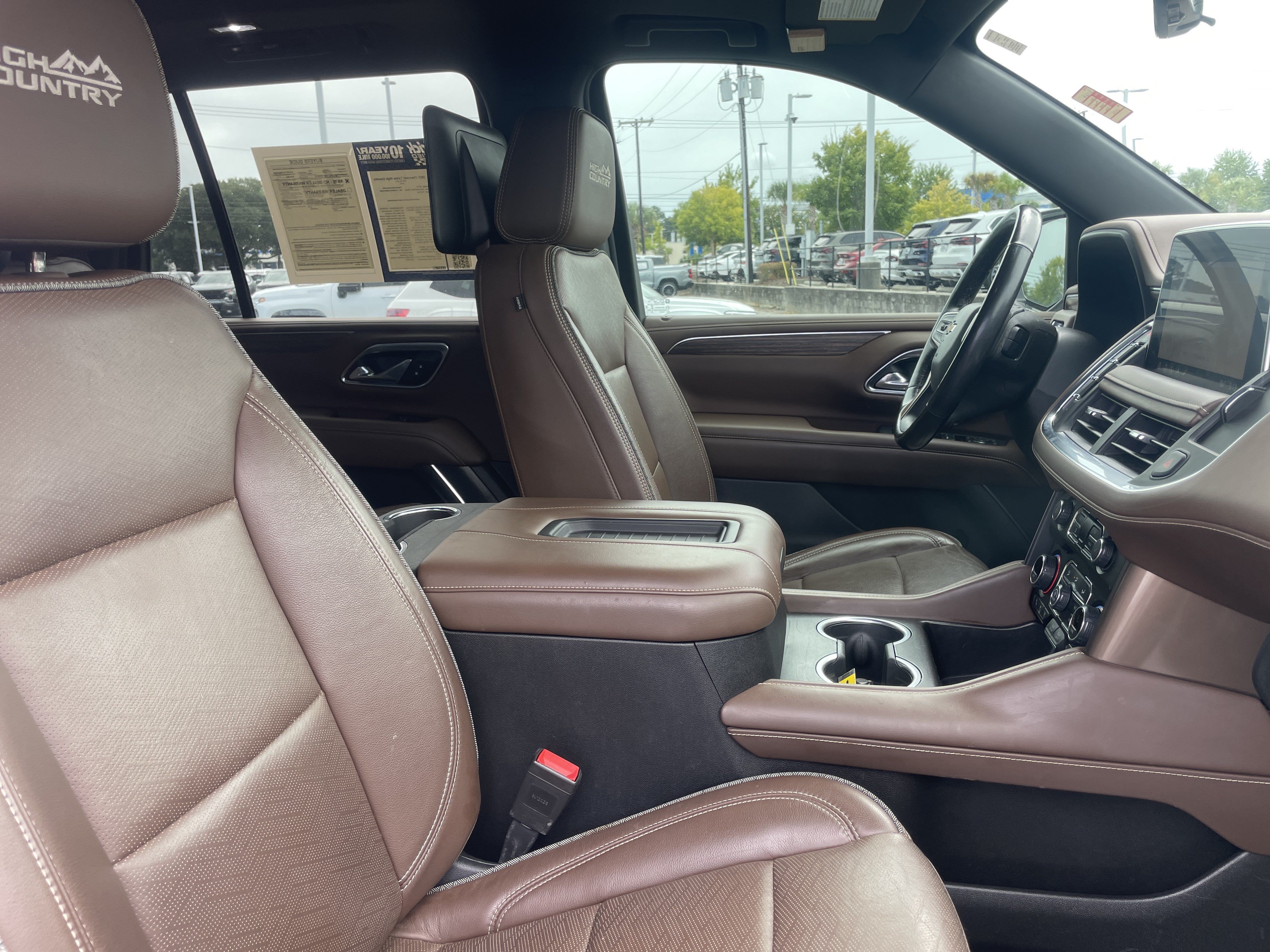Used 2021 Chevrolet Tahoe High Country w/ Premium Package AWD/4WD image 34